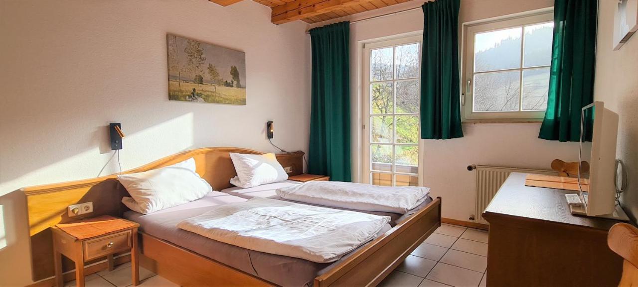 Aparthotel Ehrenmaettlehof Faisst à Bad Peterstal-Griesbach Extérieur photo
